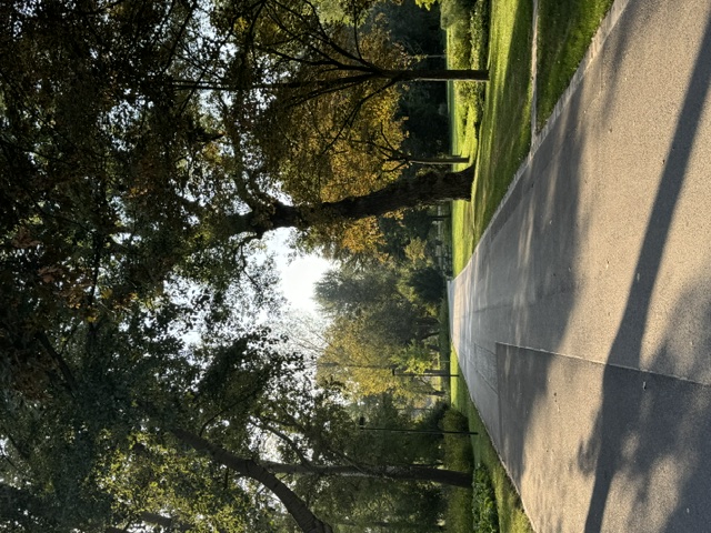 Historisches Gemälde mit diskutierenden Menschen